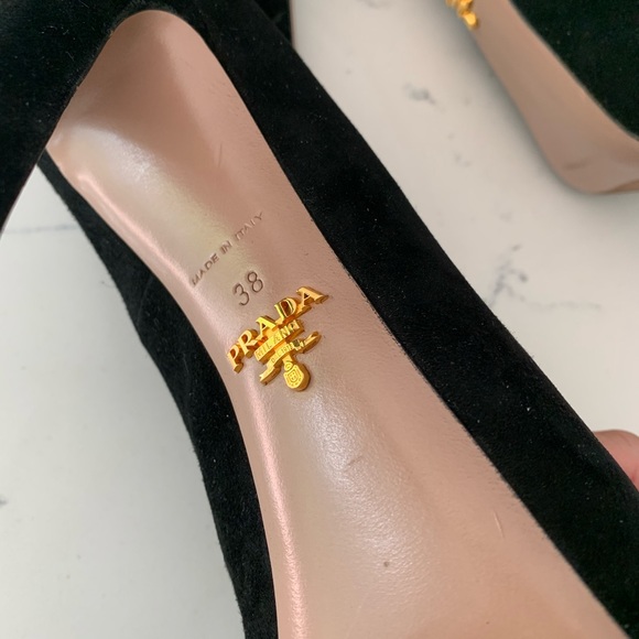 Prada Pumps - Picture 4 of 8